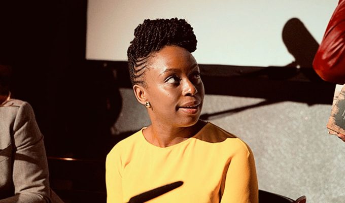 chimamanda-ngozi-adichie-3-3